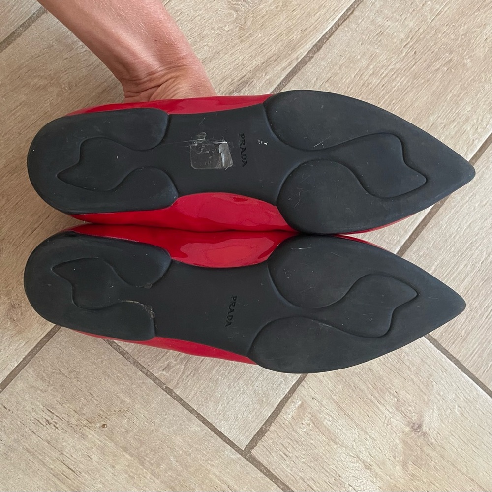Prada Red Patent Leather Pointed Toe Flats 36.5 - Picture 6 of 10